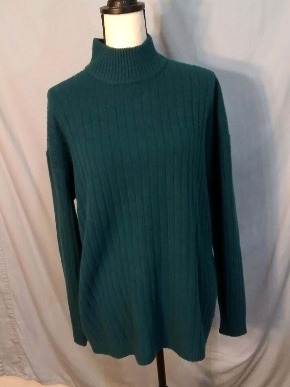 Eddie Bauer teal turtle neck sweater